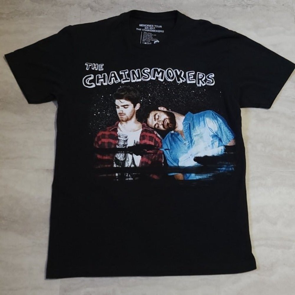 The Chainsmokers 2017 Memories Tour Black Front and Back Graphic T-Shirt Medium